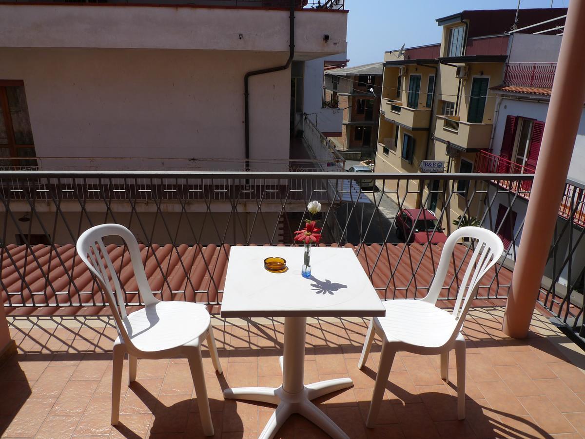 B&B Il Nido Санта Доменика Екстериор снимка